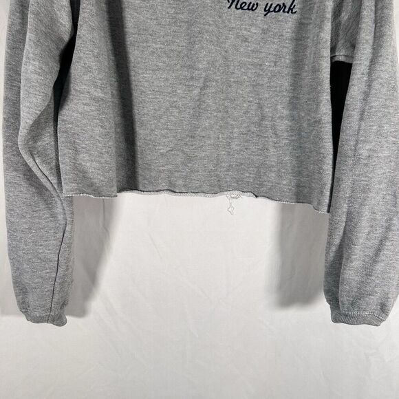 John Galt New York Sweater Women's Small Grey Cropped Long Sleeve Crew Neck - Picture 3 of 7